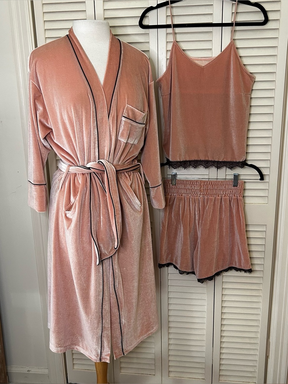 Gelato Pique Du fond du coeur velour 3 piece lounge set